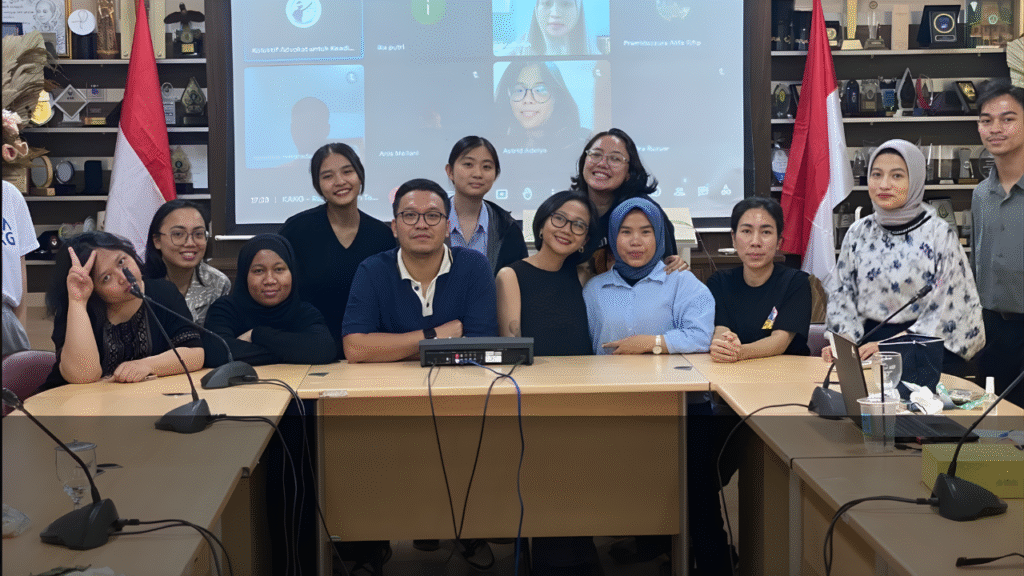 Justitia Avila Veda bersama tim Kolektif Advokat untuk Keadilan Gender (KAKG)